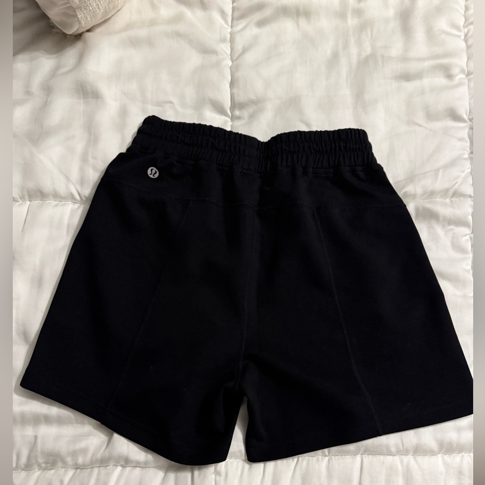 Lululemon softstreme high-rise short 4”